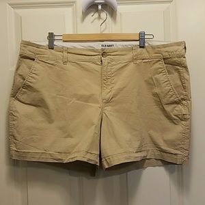 🛍 Old Navy khaki shorts, 5" - size 16